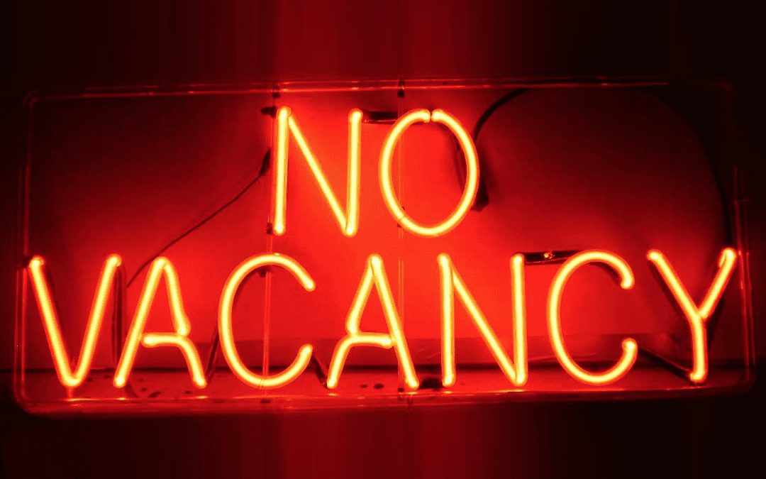 a no vacancy neon sign
